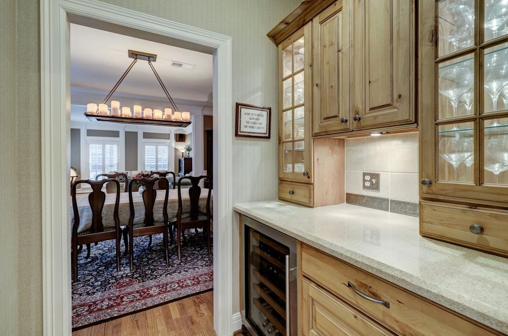 21 Woodsborough Cir, Houston TX  77055-7534 exterior