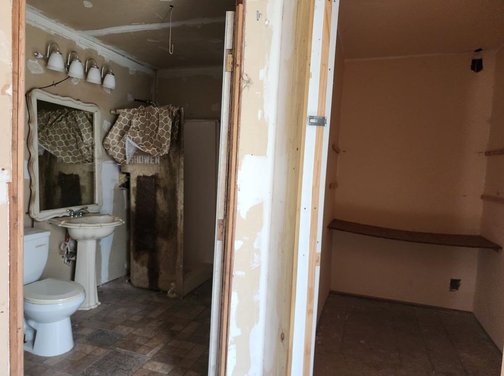 5910 Allison Rd, Houston TX  77048-5225 exterior