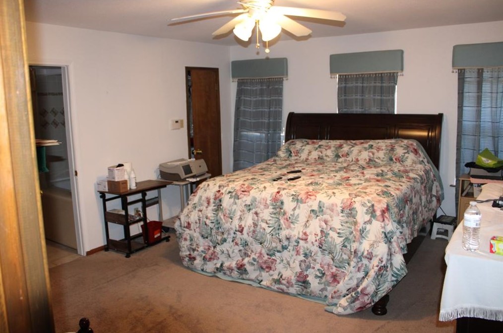 8435 Sterlingshire, Houston TX 77078-2837 exterior