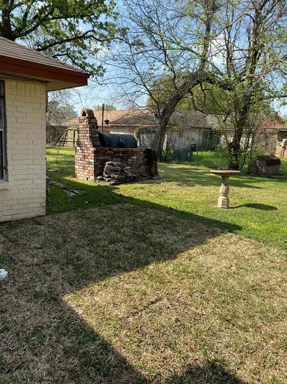 8435 Sterlingshire, Houston TX 77078-2837 exterior