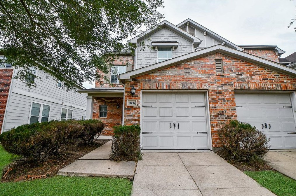 13047 Lawsons Creek Ln, Houston TX  77072-0119 exterior
