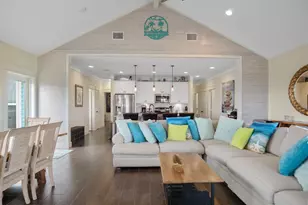 1086 Pennington St, Gilchrist, TX 77617 - Photo 7