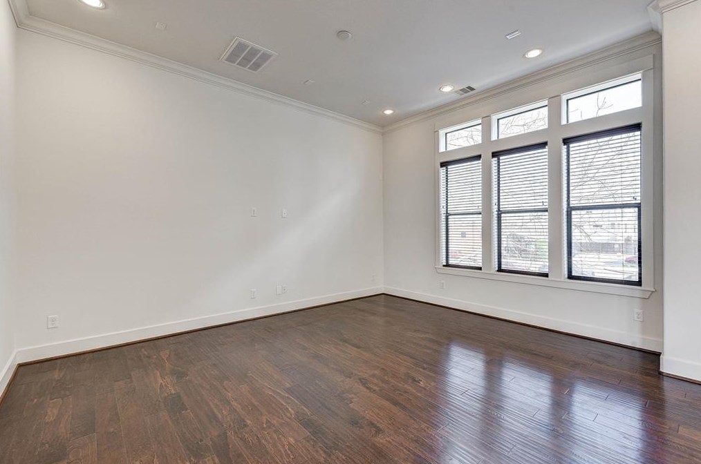 2605 Clay St, Houston TX  77003-4516 exterior