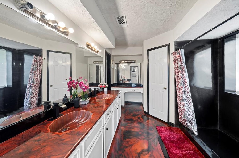 11927 Osage Park Dr, Houston TX  77065-3807 exterior