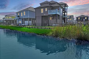 1983 Royalville Ct, Crystal Beach, TX 77650 - Photo 5