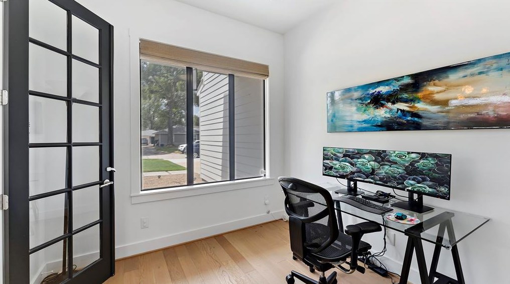 1435 Chantilly Ln, Houston TX  77018-3115 exterior