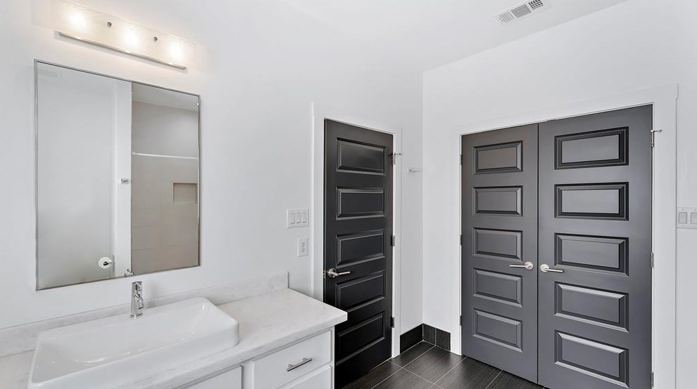 1435 Chantilly Ln, Houston TX  77018-3115 exterior