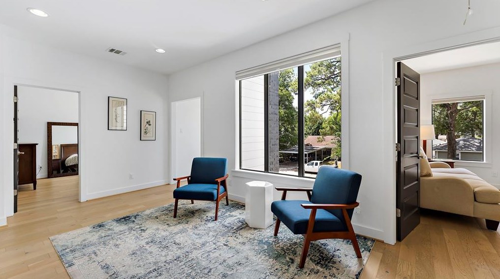 1435 Chantilly Ln, Houston TX  77018-3115 exterior