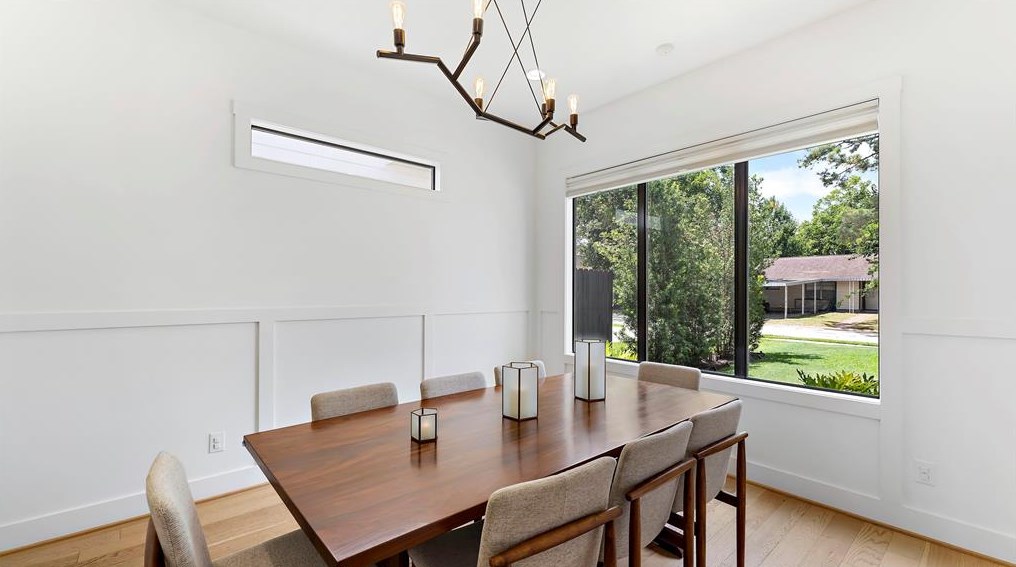 1435 Chantilly Ln, Houston TX  77018-3115 exterior