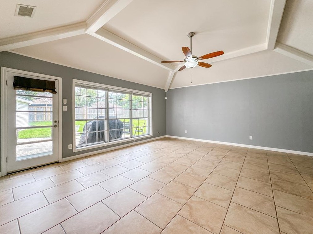 403 Pebblebrook Dr, Taylor Lake Village TX  77586-6012 exterior