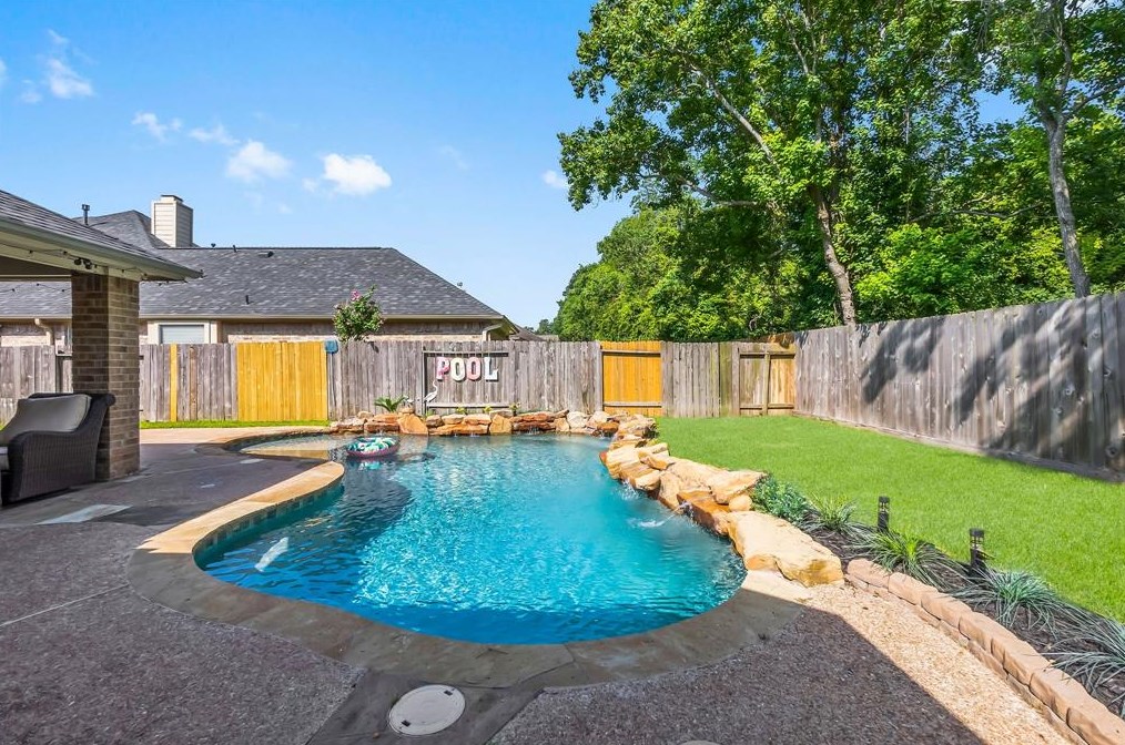 2223 Lazy Trl Path Ct, Spring TX 77373-7669 exterior