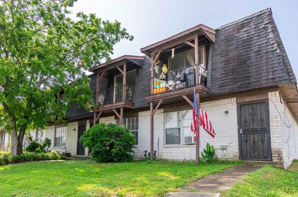 11947 Beechnut St, Houston TX  77072-4028 exterior