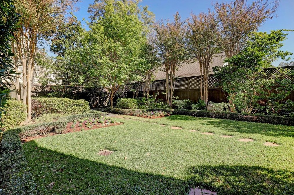 3714 Inwood Dr, Houston TX  77019-3004 exterior
