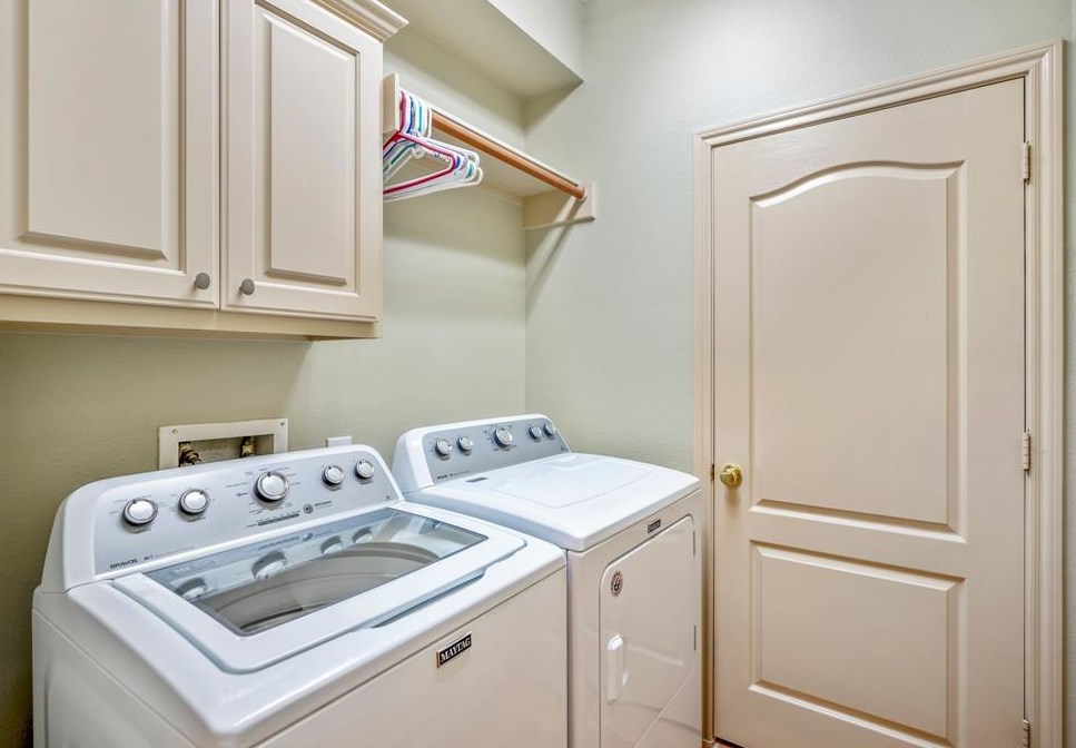 10215 Earlington Mnr Dr, Spring TX 77379-7463 exterior