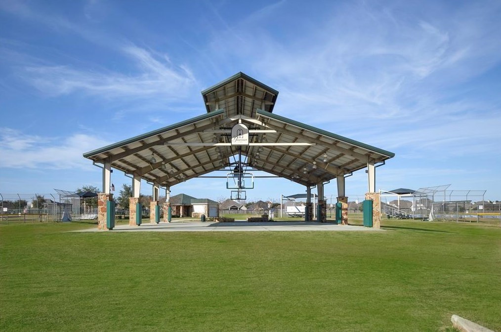 10215 Earlington Mnr Dr, Spring TX 77379-7463 exterior