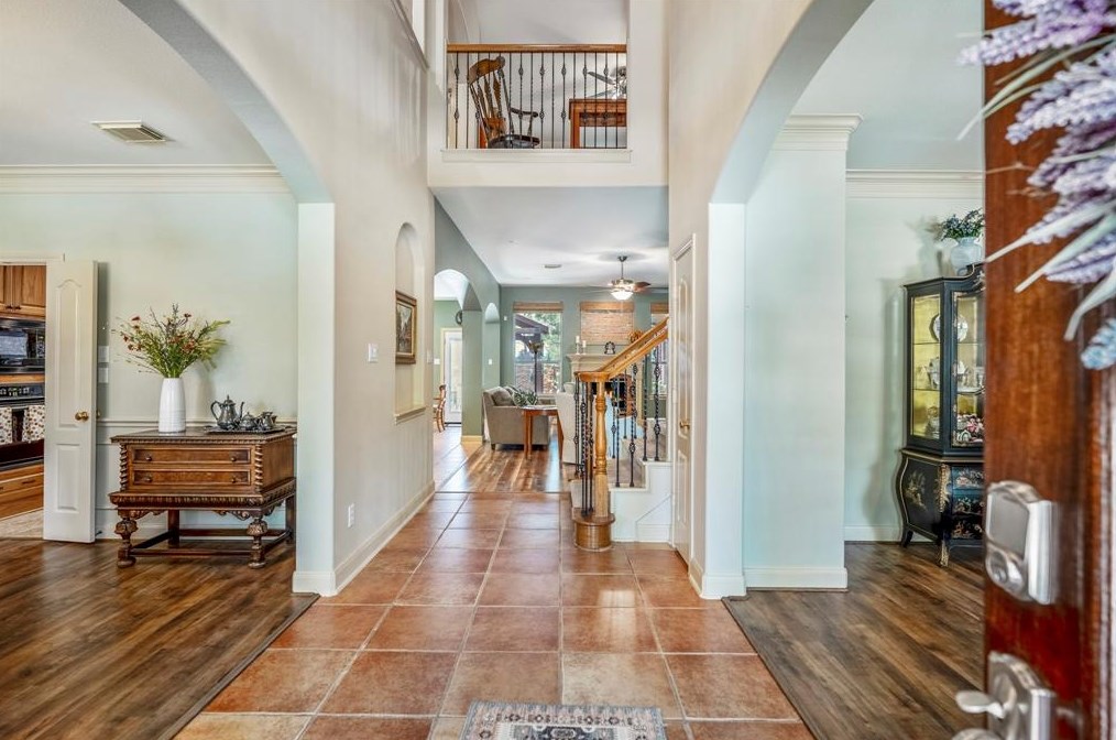 10215 Earlington Mnr Dr, Spring TX 77379-7463 exterior