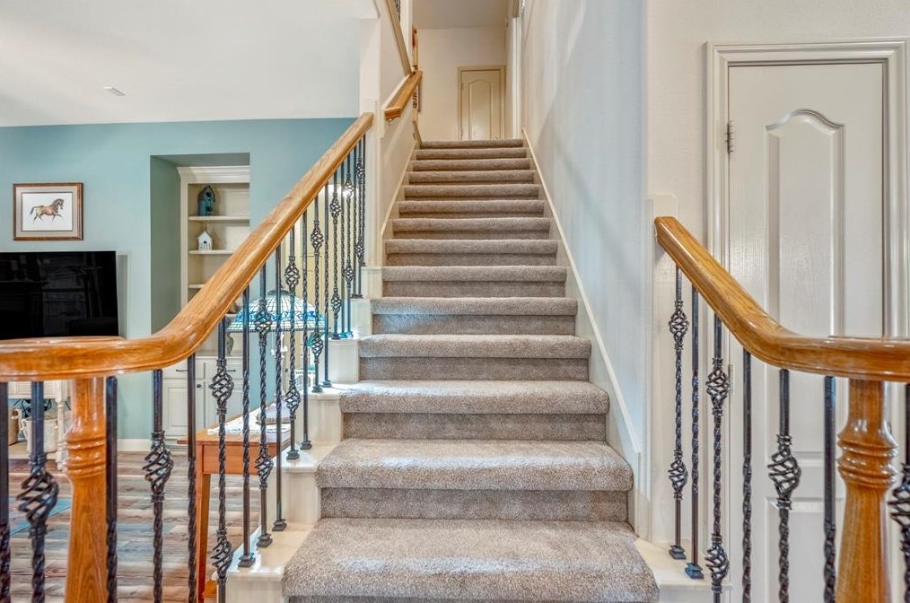 10215 Earlington Mnr Dr, Spring TX 77379-7463 exterior