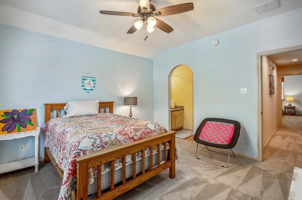 10215 Earlington Mnr Dr, Spring TX 77379-7463 exterior