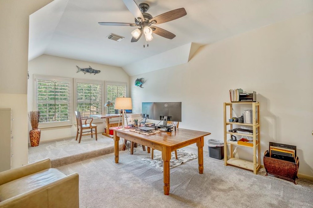 10215 Earlington Mnr Dr, Spring TX 77379-7463 exterior