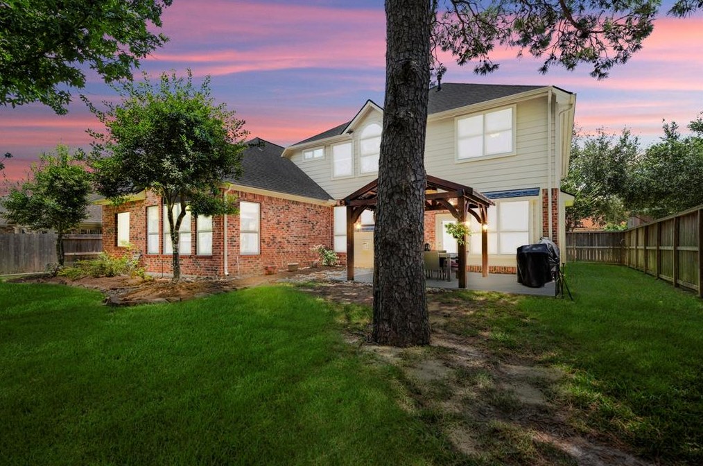10215 Earlington Mnr Dr, Spring TX 77379-7463 exterior