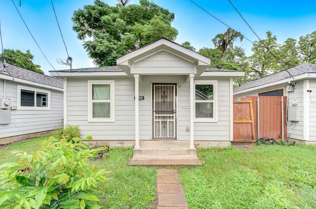 3512 Saint Charles St, Houston TX  77004-4258 exterior