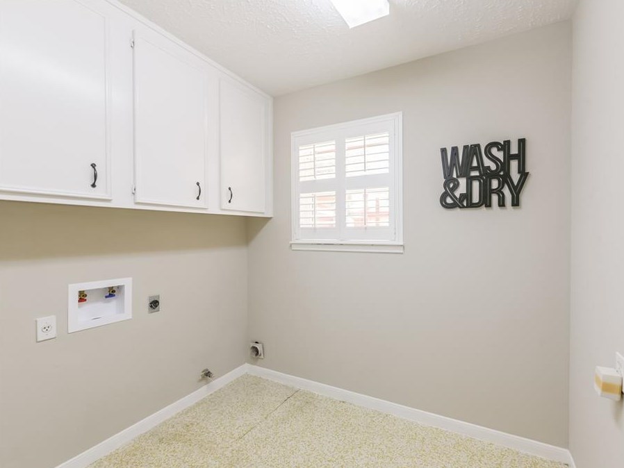 10126 Sageglow Dr, Houston TX  77089-5116 exterior