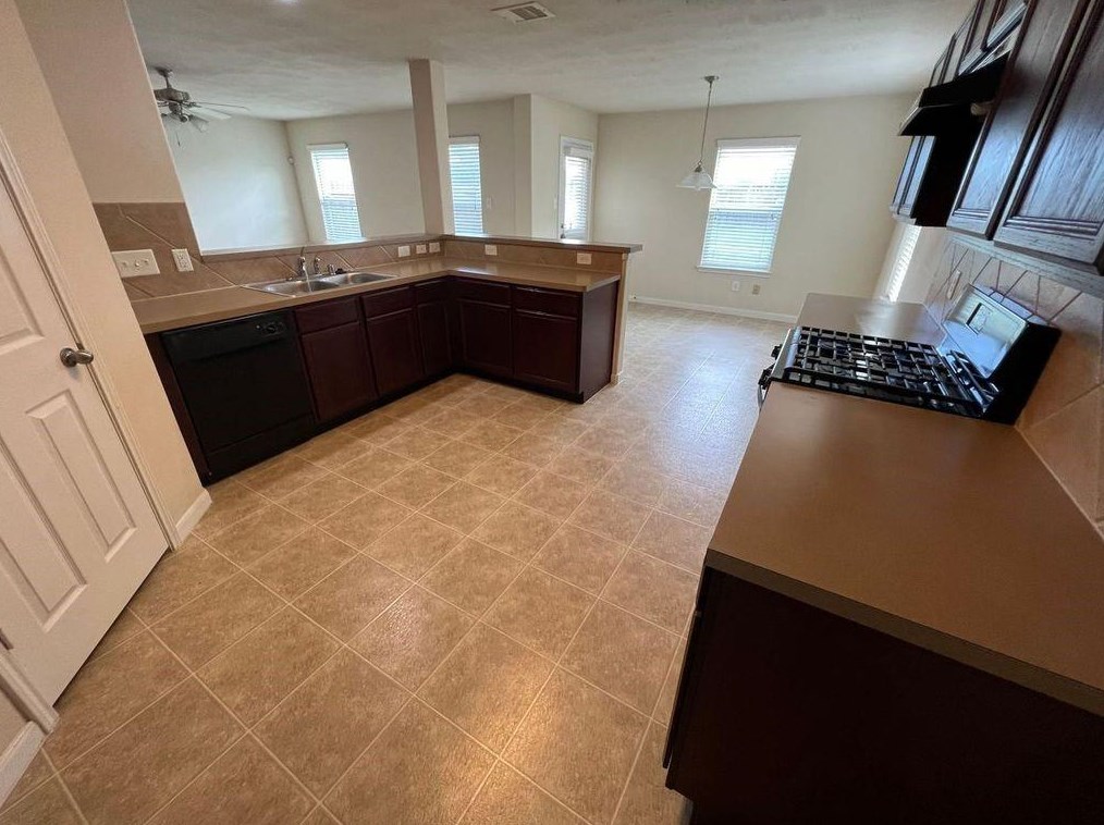 16442 Noble Mdw Ln, Houston TX  77073-6279 exterior