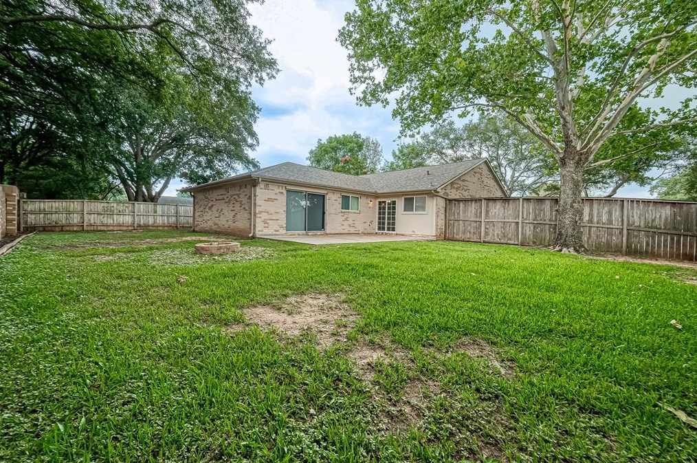 2003 Steamboat Run, Sugar Land TX 77478-4321 exterior