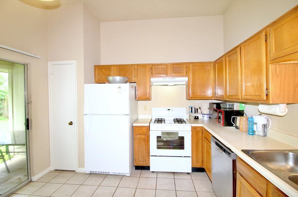 2911 Silent Dr, Sugar Land TX  77498-4837 exterior