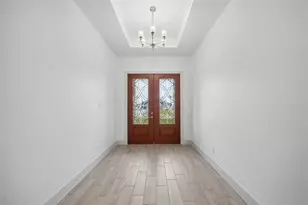 619 Longhorn Trail, Angleton, TX 77515 - Photo 5