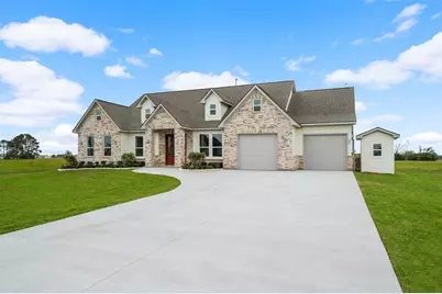 619 Longhorn Trail, Angleton, TX 77515 - Photo 3