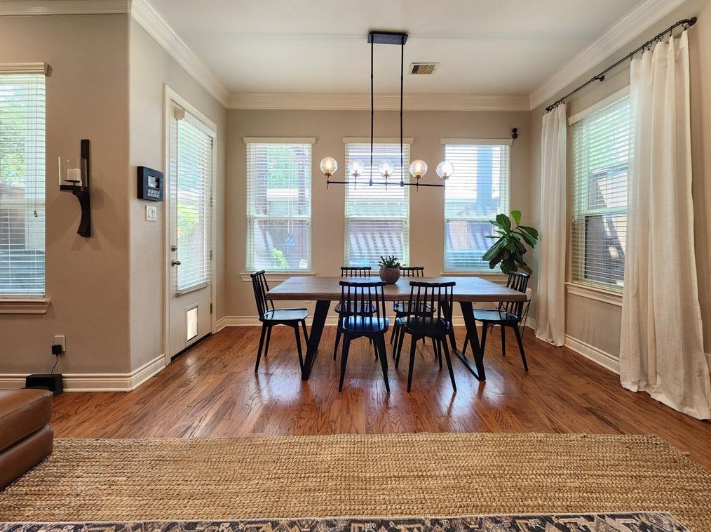 5739 Darling St, Houston TX  77007-1863 exterior