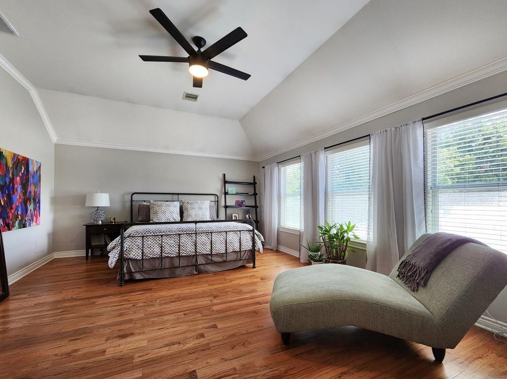 5739 Darling St, Houston TX  77007-1863 exterior