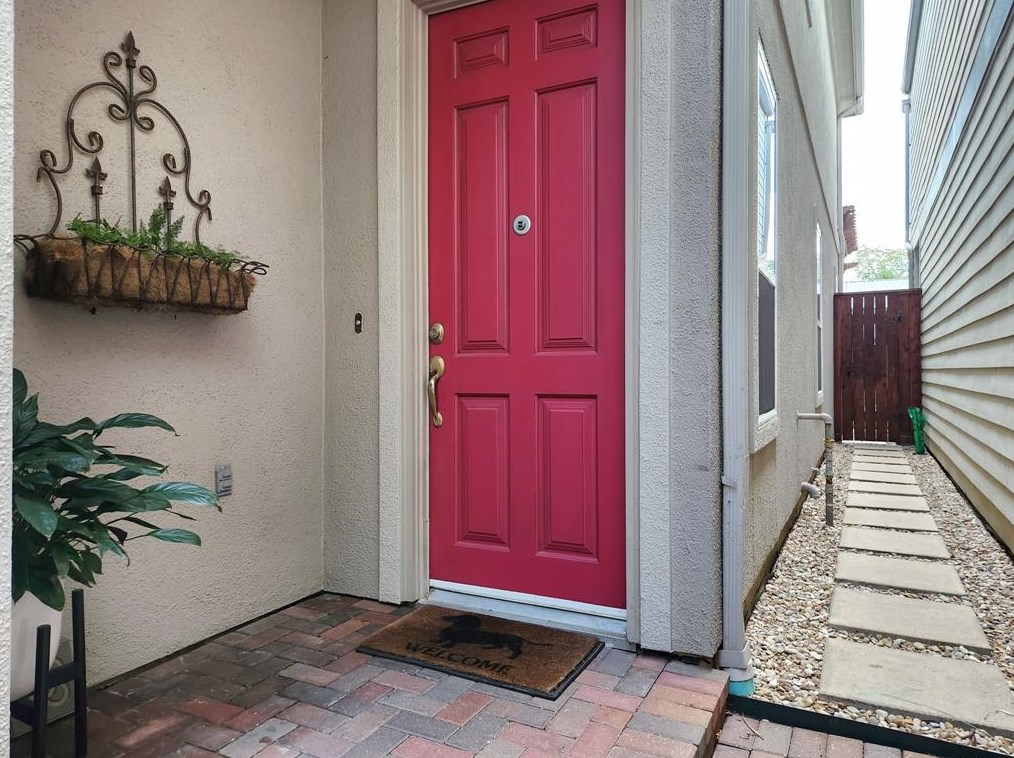 5739 Darling St, Houston TX  77007-1830 exterior