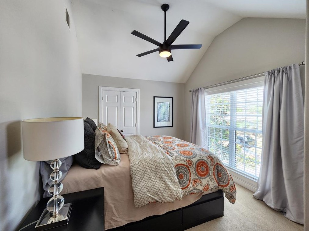 5739 Darling St, Houston TX  77007-1863 exterior