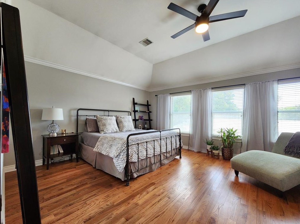 5739 Darling St, Houston TX  77007-1863 exterior