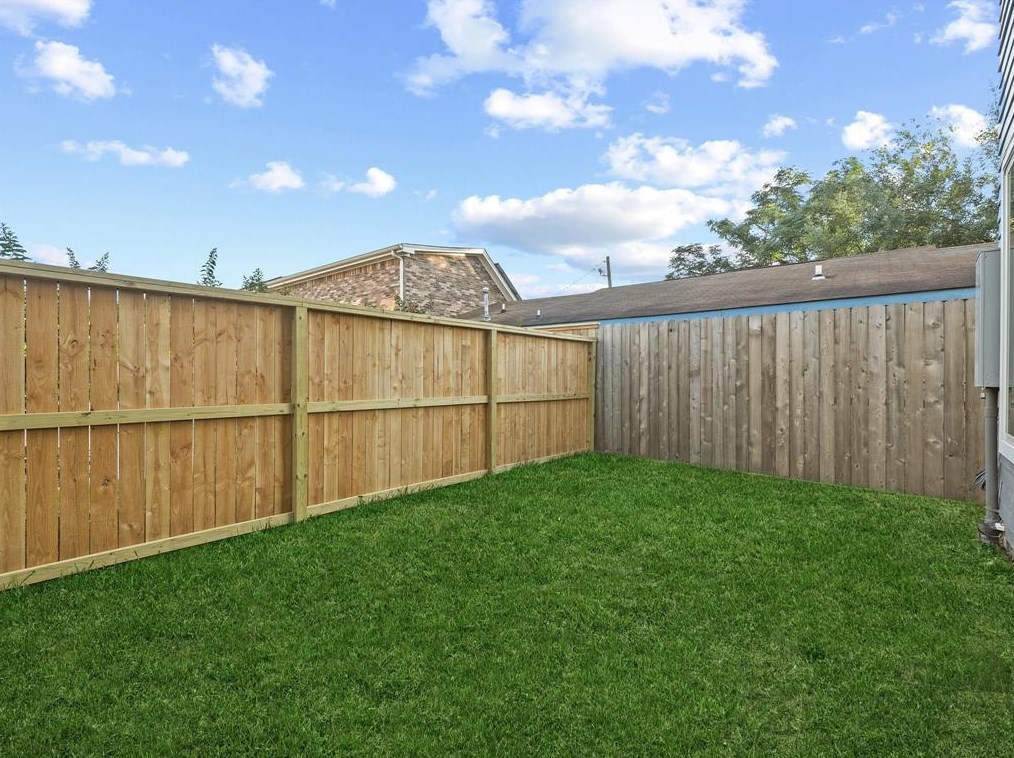 3420 Mansfield St, Houston TX  77091-4026 exterior