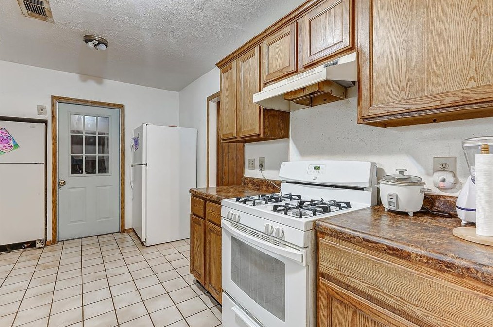 6926 Peyton St, Houston TX  77028-5017 exterior