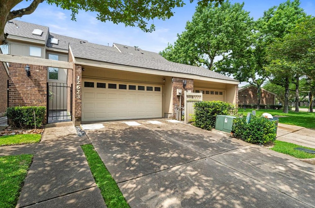 12623 Briar Patch Rd, Houston TX  77077-2306 exterior