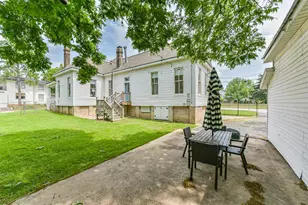 612 S Day St, Brenham, TX 77833 - Photo 7