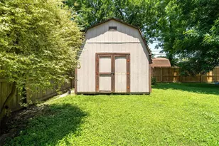 313 Ellen Dr, Deer Park, TX 77536 - Photo 17