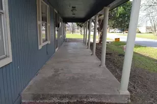 1408 Austin St, Bay City, TX 77414 - Photo 3