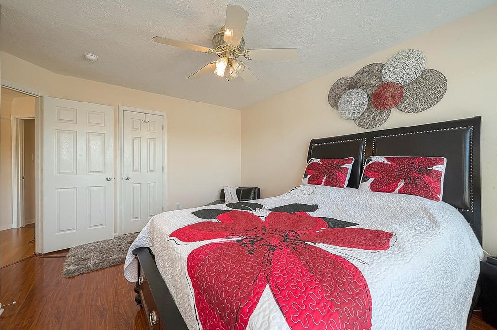 12315 Shadow Cv Dr, Houston TX  77082-2502 exterior