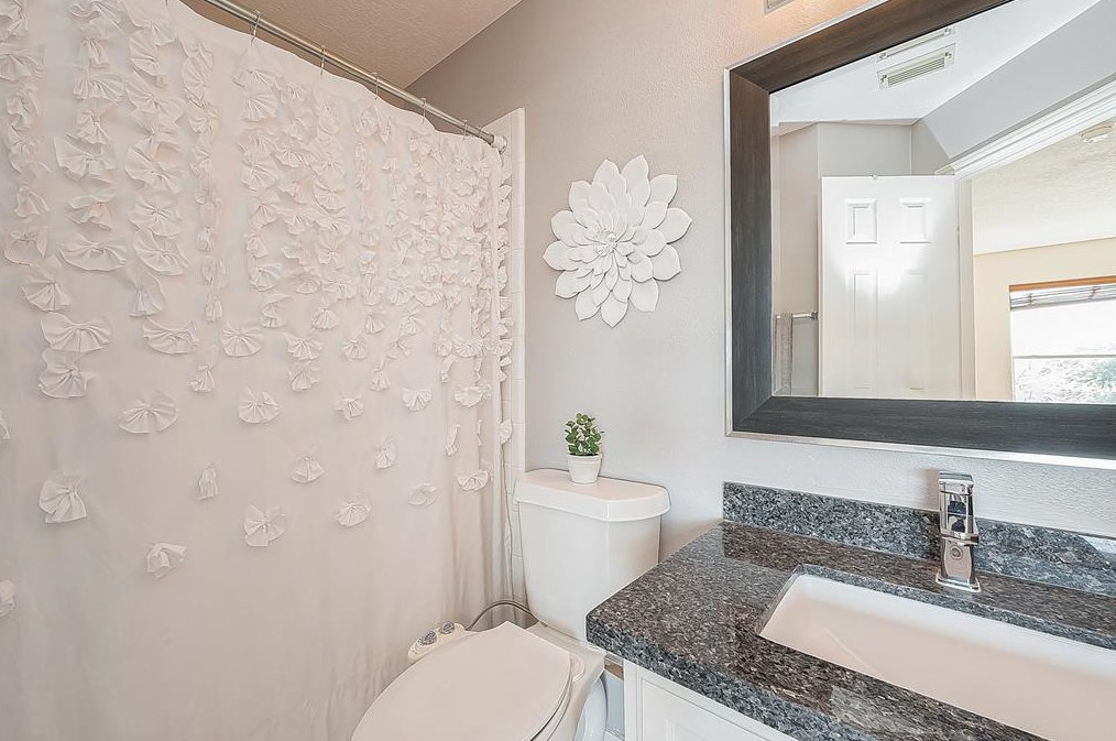 12315 Shadow Cv Dr, Houston TX  77082-2502 exterior