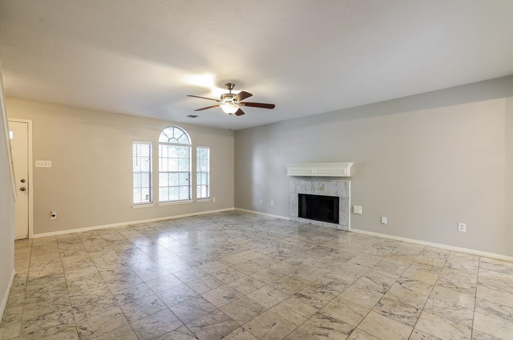 12014 Kleinmeadow Dr, Houston TX  77066-4723 exterior