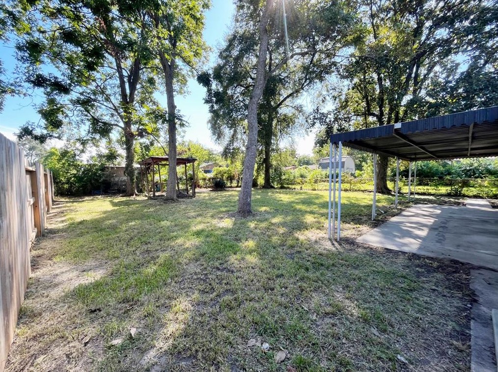 6922 Finch St, Houston TX  77028-3007 exterior