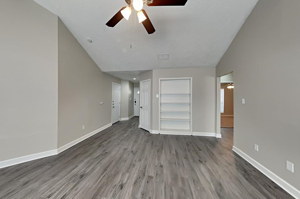 16211 Dew Drop Ln, Houston TX  77095-1505 exterior