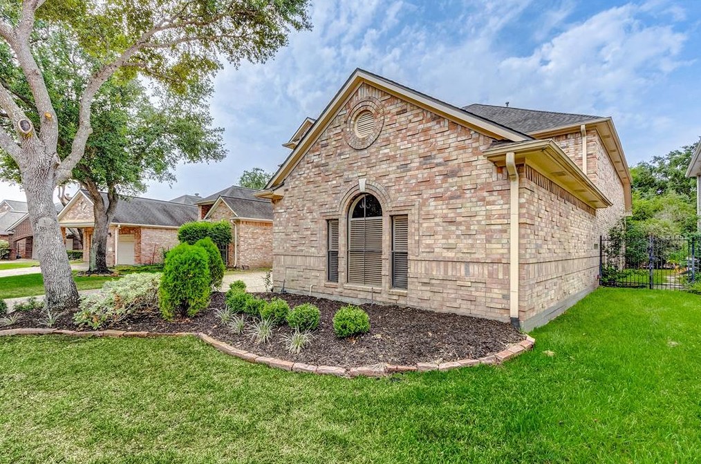 24 Kelliwood Courts Cir, Katy TX  77450-8550 exterior