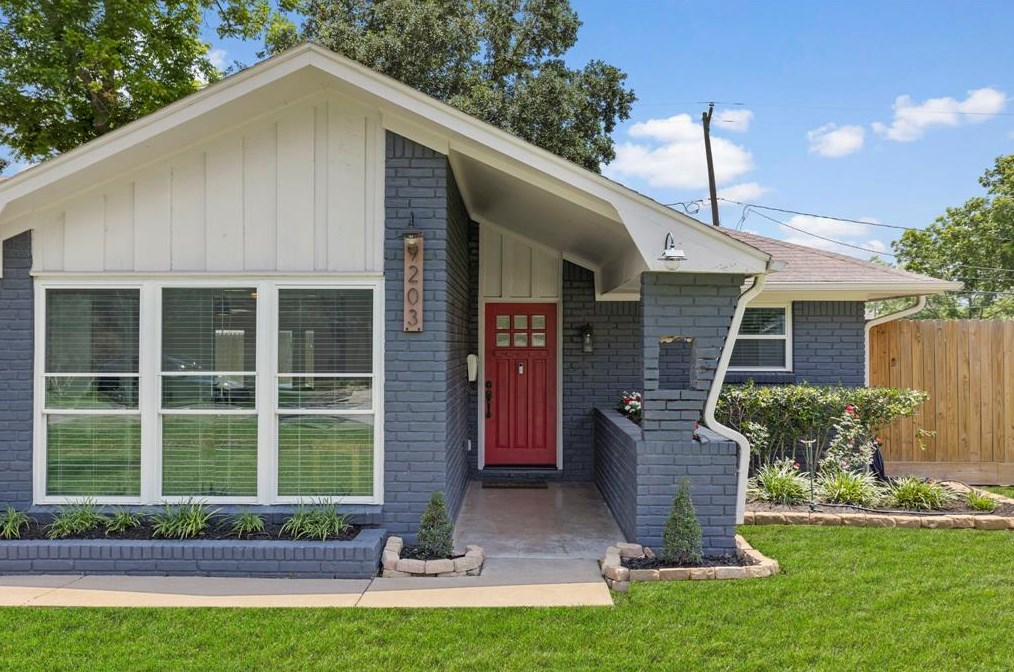 9203 Cadawac Rd, Houston TX  77074-5912 exterior