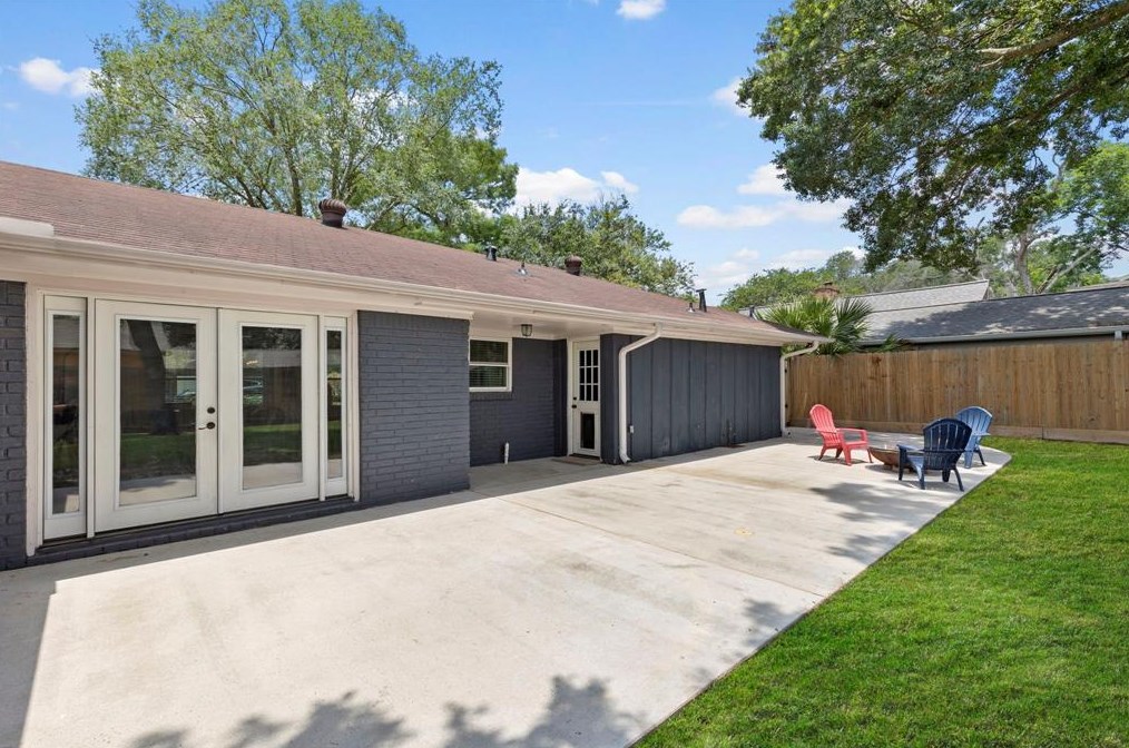 9203 Cadawac Rd, Houston TX  77074-5912 exterior